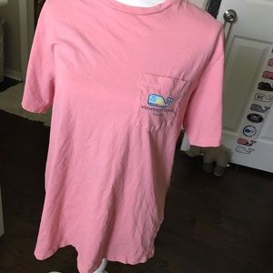 vineyard vines t shirt